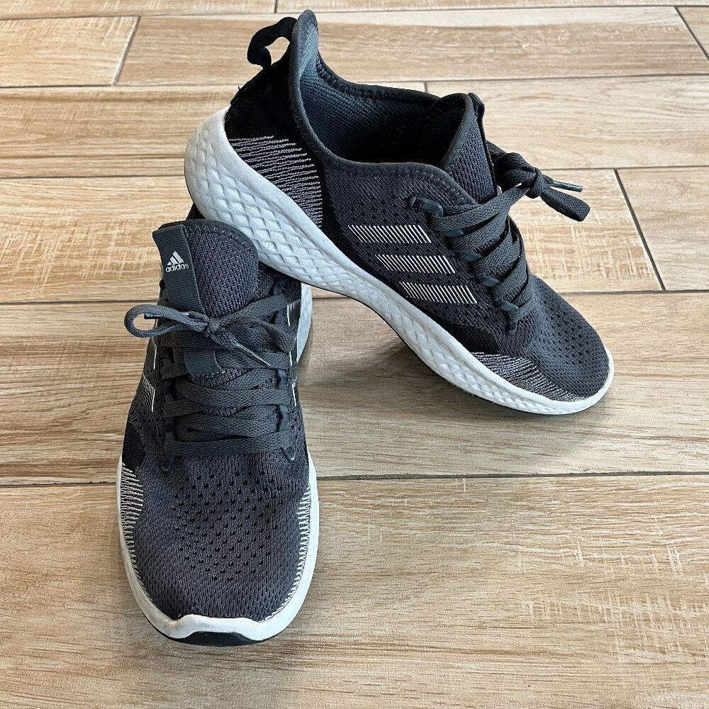 Mens Adidas Black/Grey Sneakers - 8.5